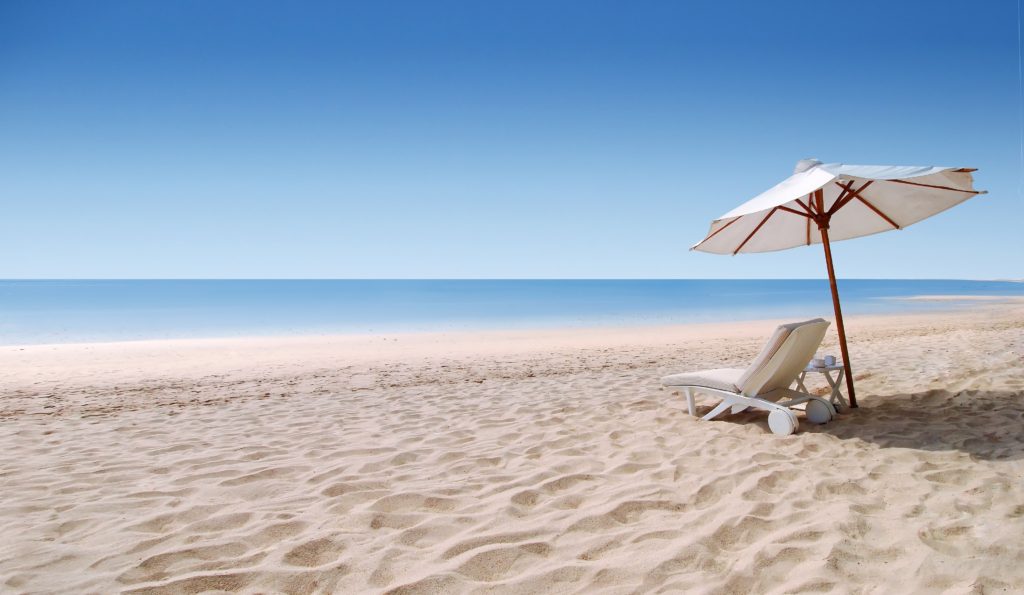 Partez en vacances l’esprit tranquille en installant une porte blindée vacances securite 1024x595 - Partez en vacances l’esprit tranquille en installant une porte blindée